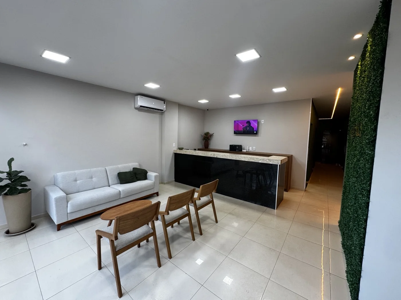 Recepção da Menoli Odontologia no Guará II